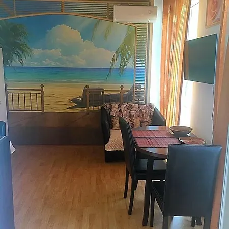 Афродита Роуз דירה